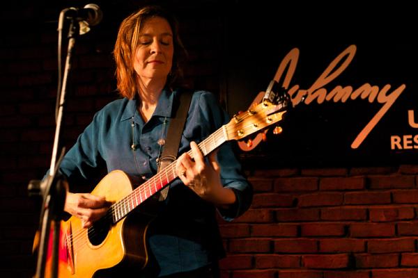 Guitar Lessons With Ksenia Mack