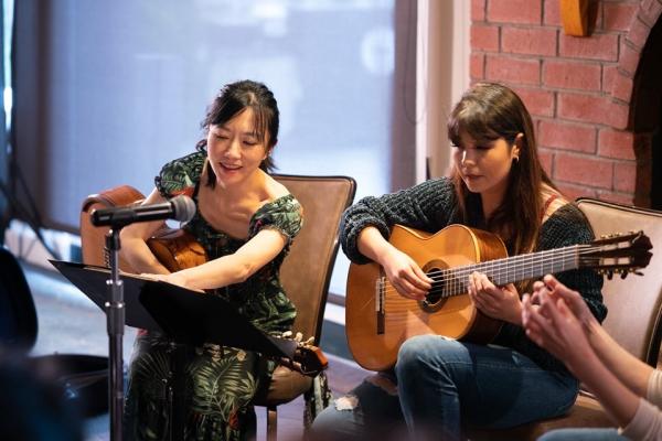 Classical Guitar Lessons in Los Angeles With Stevielyn Munoz