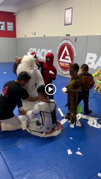 Gracie Barra Chino Jiu-Jitsu