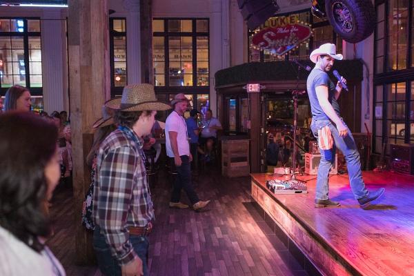 Step Country Swing & Dance Co.