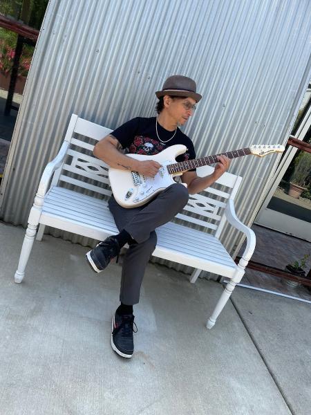 Learn Guitar With Beni