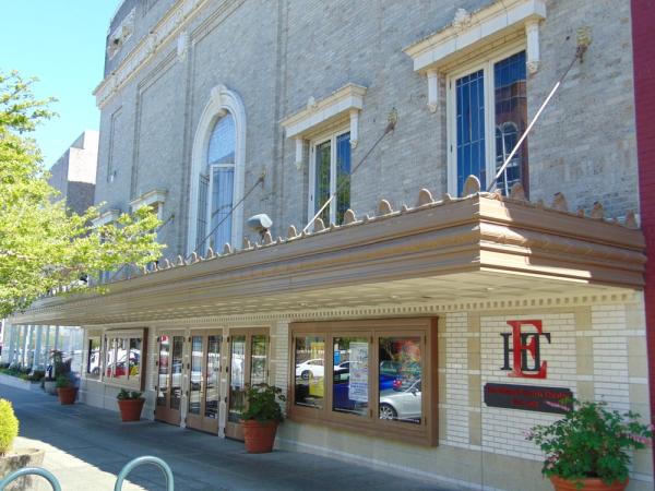 Historic Everett Theatre