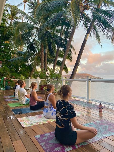 Island Vibes Yoga