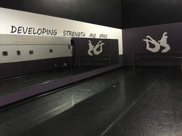 Dancer Strong Academy