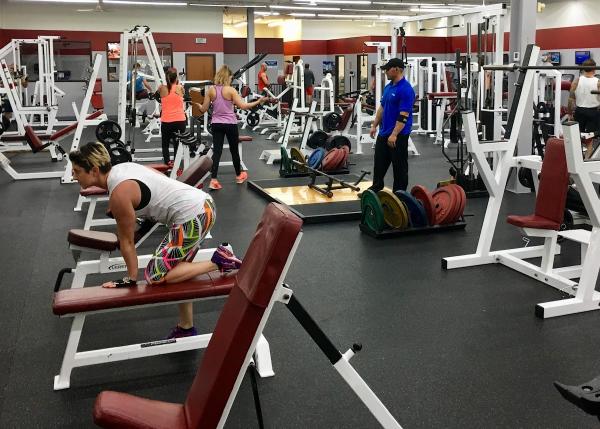 Select Fitness & Tanning