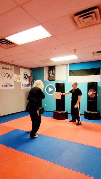 Bateman's USA Taekwondo Expert Karate & Kickboxing