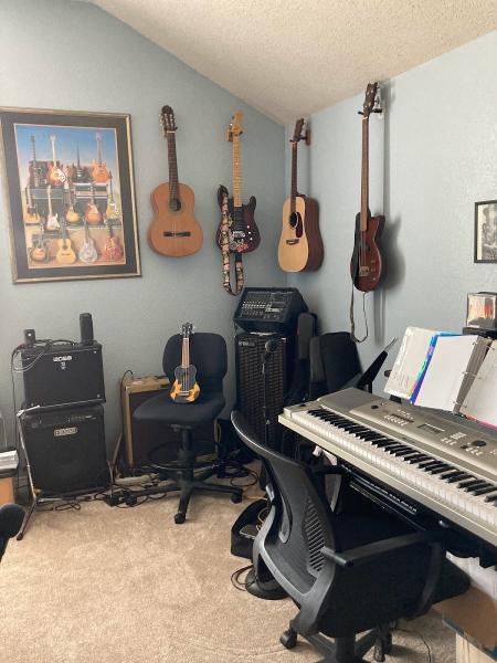 Singing-Studios Music Lessons