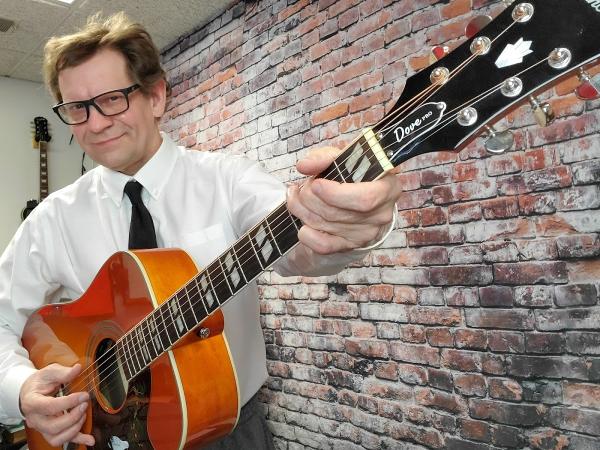 Dupage Guitar Lessons With Robert Simkus Jr