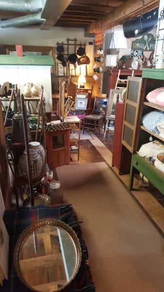 Strawtown Pottery & Antiques