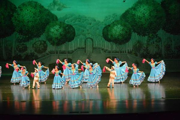 Tradicion Dance Company