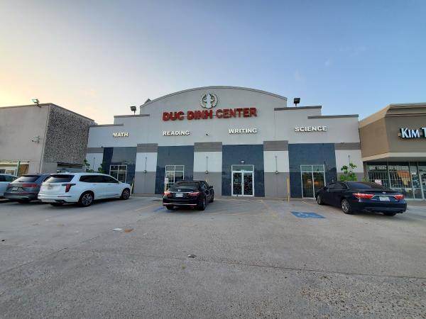 Duc Dinh Center