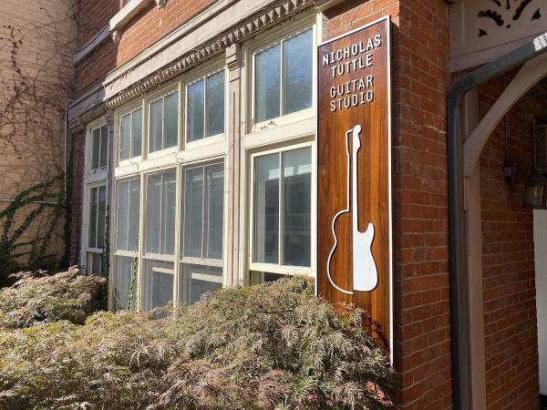 Nicholas Tuttle Guitar Studio