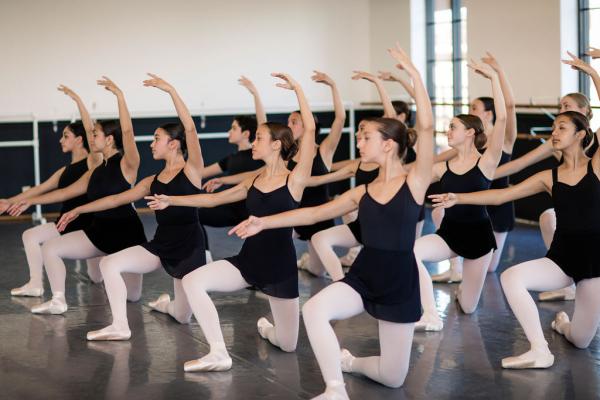 Quenedit Ballet School