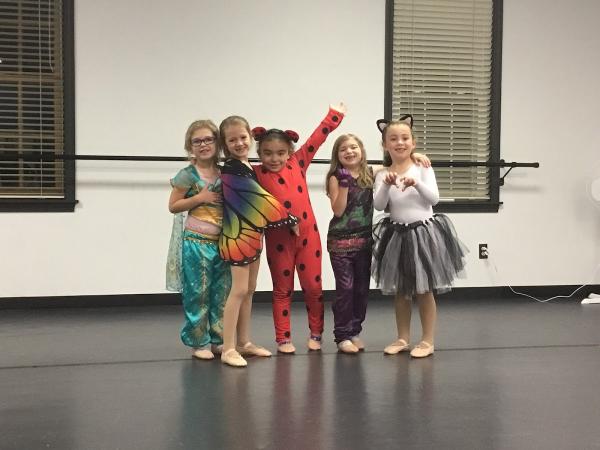 Papermoon Performing Arts
