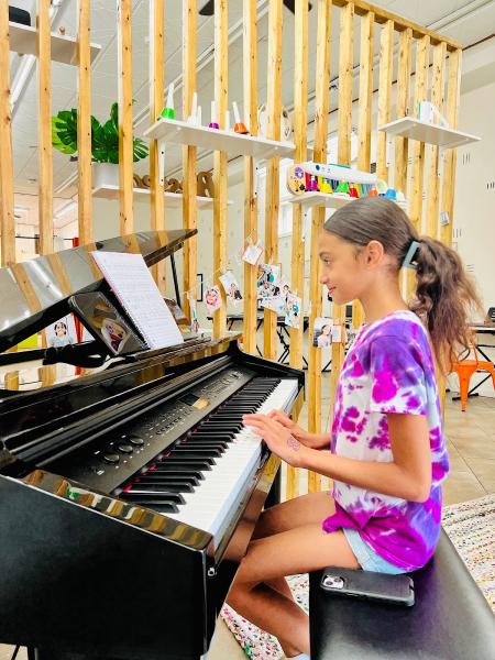 Kids Piano Studio