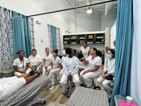 V Tran Beauty Academy