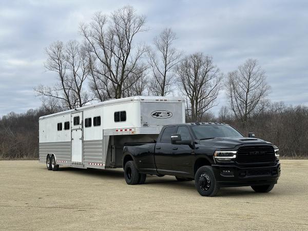 Two Hearts Equine Transport and Equestrian Center