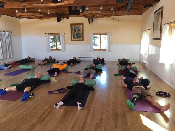 Barn Yoga – Kaiut Yoga Classes in Boulder – Wendy Zerin