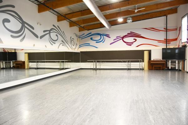Dance Studio 3-D