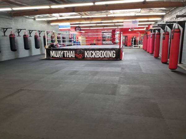 Muay Thai Kickboxing Gym