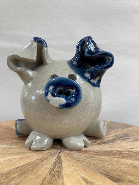 Chickadees Pottery and Vacation Rentals