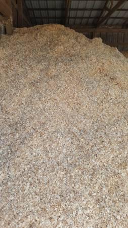Bulk Pine Shavings by Henton Distributing