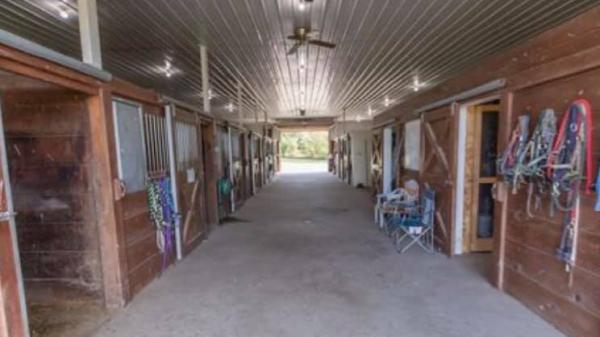 Hunters Run Stables
