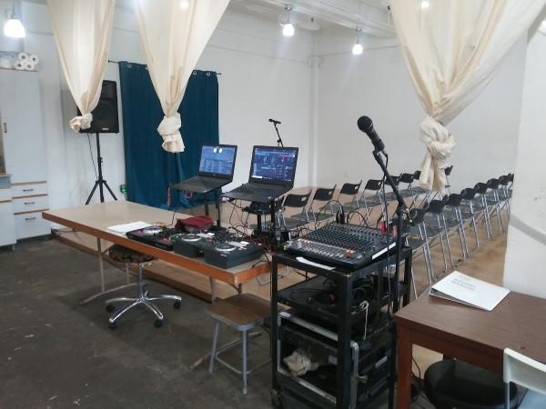 Hand2mouth Theatre