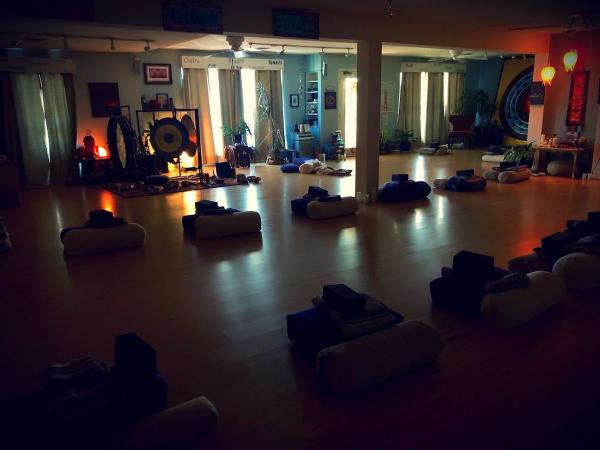 Blue Anjou: Yoga & Meditation Center