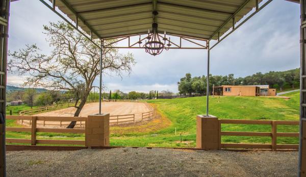 Lb's Rock N Riding Ranch & Lessons