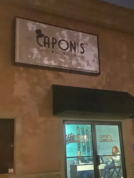 Caponi's Cannolis